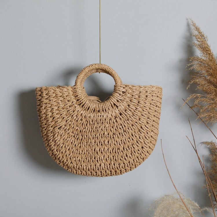 Bolso de paja hecho a mano