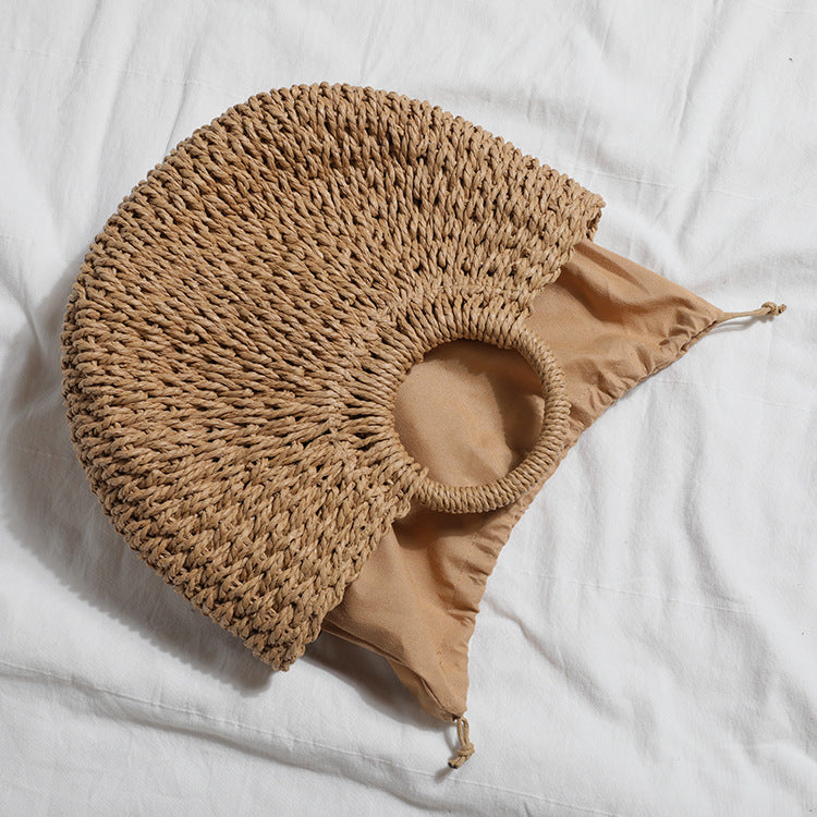 Bolso de paja hecho a mano
